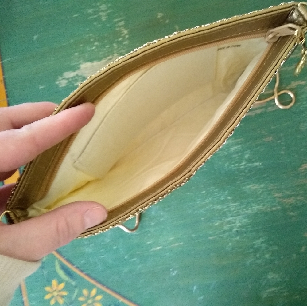 Gold Mesh Handbag - Picture 6 of 8